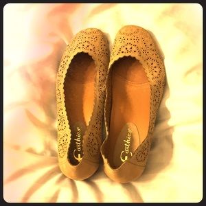 Earthies Bindi ballet flat, tan, US8.5